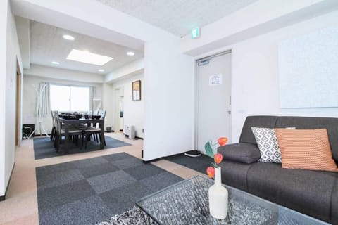 Ishiki - Best location 2 min HiroshimJR station, Up to 10 ppl Apartment in Hiroshima