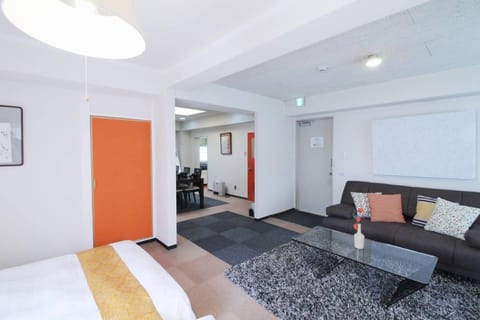 Ishiki - Best location 2 min HiroshimJR station, Up to 10 ppl Apartment in Hiroshima