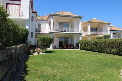 Property building, Patio, Day, Garden, Garden view