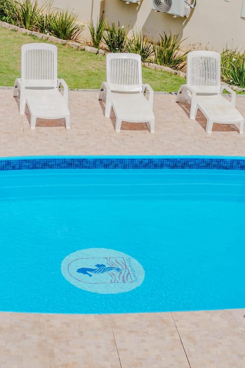 Day, Swimming pool, sunbed