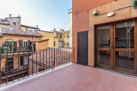 Unione, Bologna by Short Holidays Apartment in Bologna