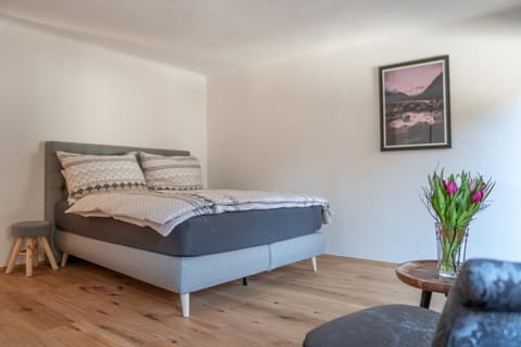 Balcony/Terrace, Photo of the whole room, Garden view