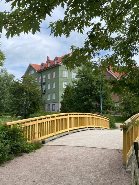 Property building, Day, Natural landscape