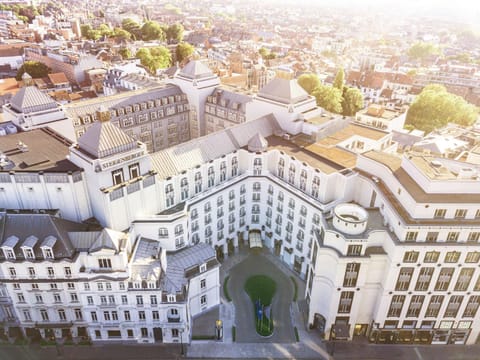 Facade/entrance, Bird's eye view