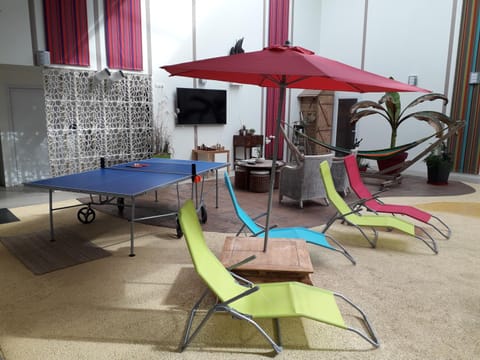 Property building, Patio, Activities, Table tennis, TV and multimedia, Fitness centre/facilities, Beach, Area and facilities, Swimming pool, Swimming pool