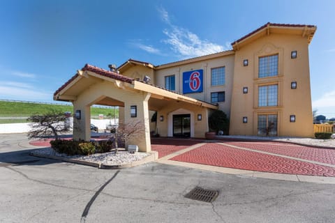 Motel 6-Knoxville, TN Hotel in Cedar Bluff