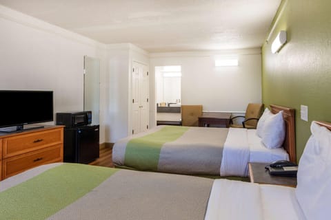 Photo of the whole room, On site