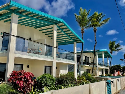 Vistalmar Ocean Suites Condominio in Oranjestad