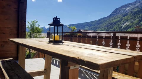 Natural landscape, View (from property/room), Balcony/Terrace, Dining area, Mountain view