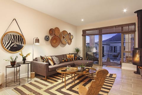 Living room, Seating area, Mountain view