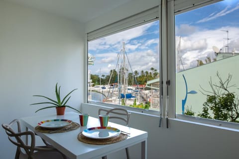 View (from property/room), Balcony/Terrace, Dining area