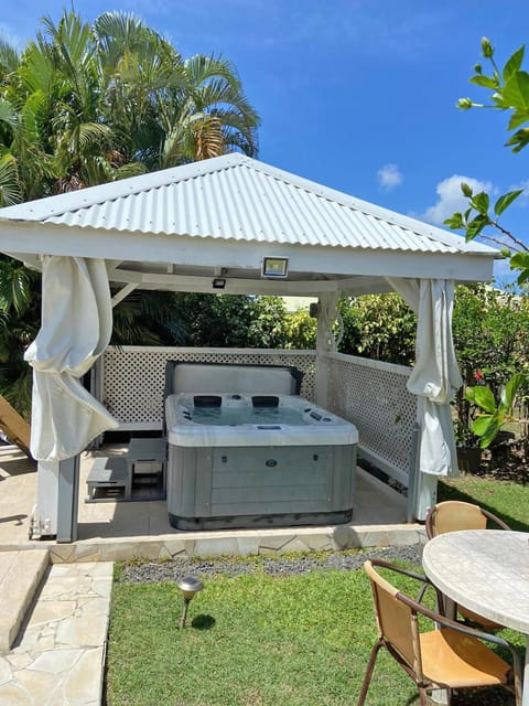 Garden, Hot Tub, Swimming pool