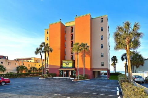 Emerald Isle 601 Casa in North Redington Beach