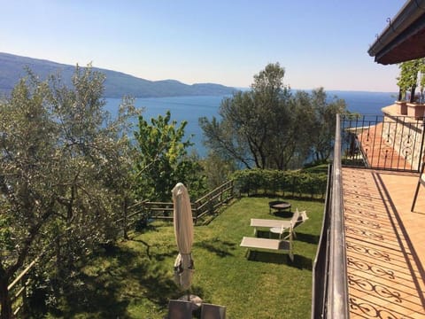 Garden, Garden view, Lake view