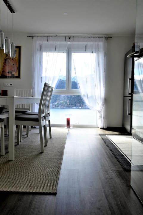 Kitchen or kitchenette, Dining area, Lake view, Lake view