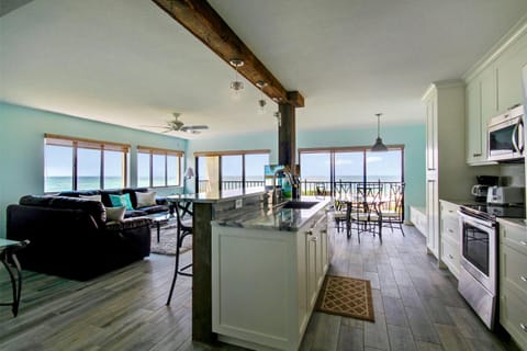 Land's End 7-401 Beach Front - Premier House in Sunset Beach