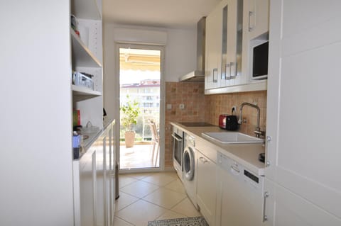 Elegant one-bedroom apartment with swimming pool - StayInAntibes - Le Vallon Apartment in Antibes