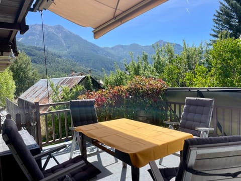 Balcony/Terrace, Mountain view