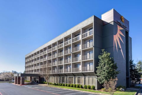 La Quinta Inn & Suites by Wyndham Kingsport TriCities Airport Hotel in Kingsport