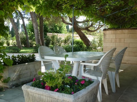Les Cigales Bed and Breakfast in Cavaillon
