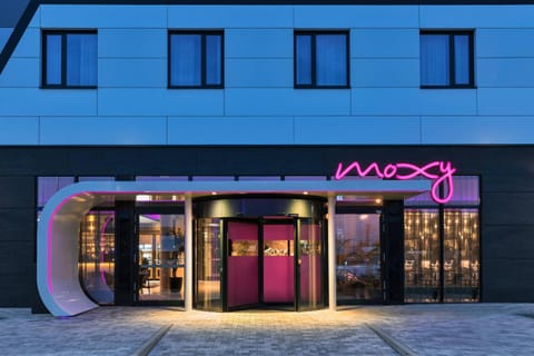 Moxy Frankfurt Airport Kelsterbach Hotel in Frankfurt