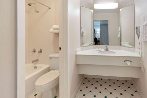 Bathroom, Photo of the whole room, On site