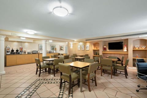 La Quinta Inn by Wyndham Phoenix Sky Harbor Airport Hotel in Tempe