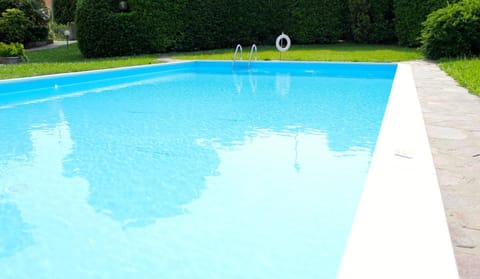 Property building, Day, Garden, On site, Pool view, Swimming pool