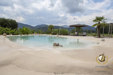 Day, Mountain view, Pool view, Swimming pool