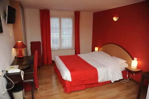 Logis - Hôtel Restaurant l'Ecu de France Hotel in Île-de-France