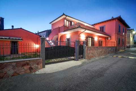 Property building, Day, Neighbourhood, Street view