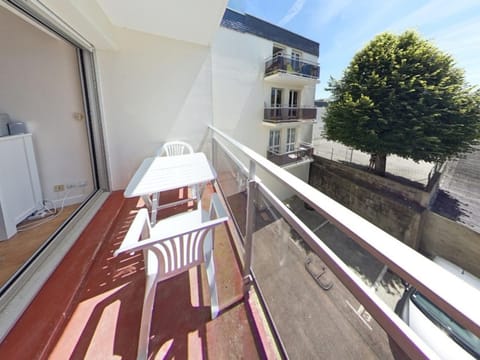 Studio à Larmor-Plage : Bourg et Plages à Pied, 2/3 Couchages, Terrasse Exposée Sud, WiFi Inclus - FR-1-349-111 Apartment in Brittany