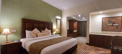 Tulip Inn Green Castle Mall road Hotel in Uttarakhand