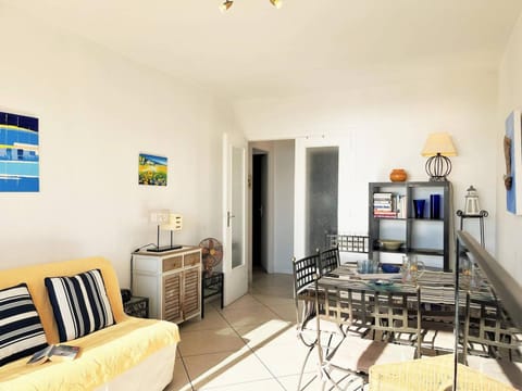 Appart 2 pièces avec terrasse au Lavandou, proche plage - FR-1-251-289 Apartment in Le Lavandou