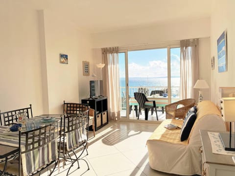 Appart 2 pièces avec terrasse au Lavandou, proche plage - FR-1-251-289 Apartment in Le Lavandou