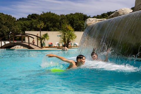 Aqua park, Swimming pool