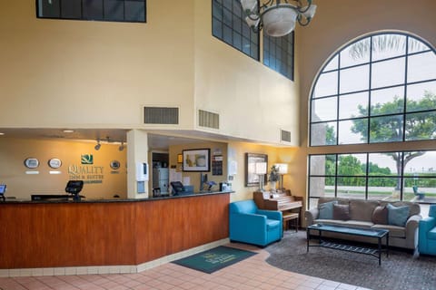 Quality Inn & Suites Camarillo-Oxnard Hotel in Camarillo