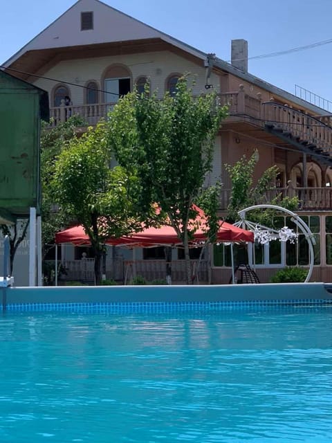 Property building, Day, Pool view, Swimming pool