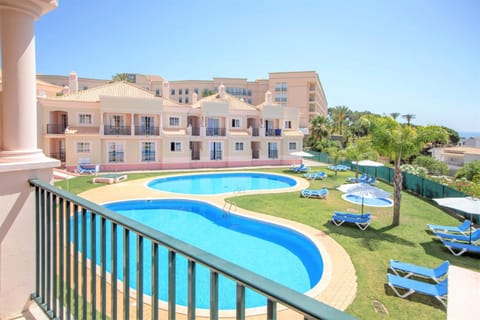 Aquamar Albufeira Aparthotel Apartment hotel in Olhos de Água