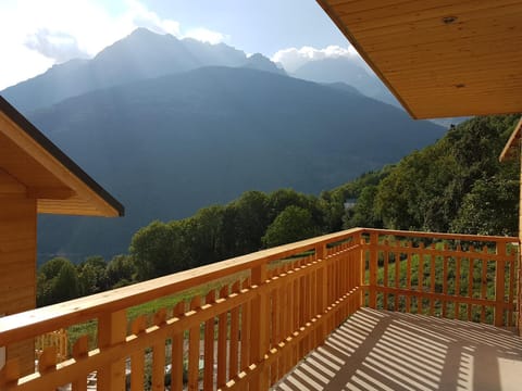 Balcony/Terrace, Mountain view