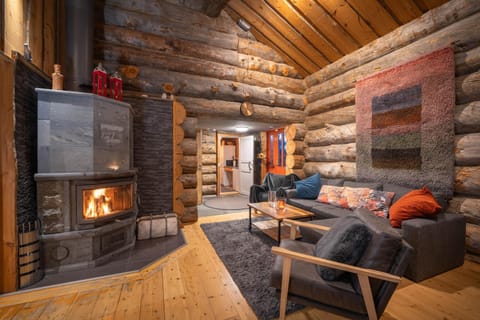 Living room, Seating area, fireplace