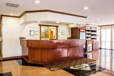 Comfort Suites Hotel in Canton