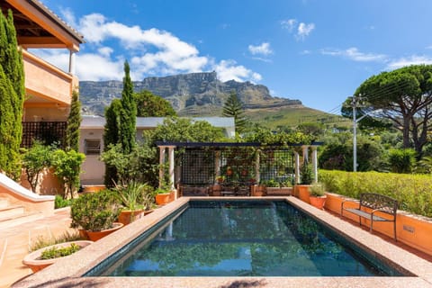 Kensington Views Bed and Breakfast in Cape Town
