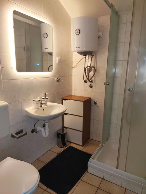 Shower, Toilet, Bathroom
