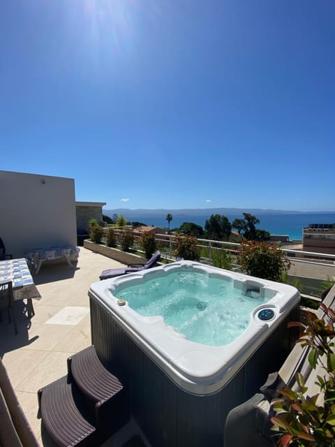 VIzzavona piscine et jacuzzi Villa in Ajaccio