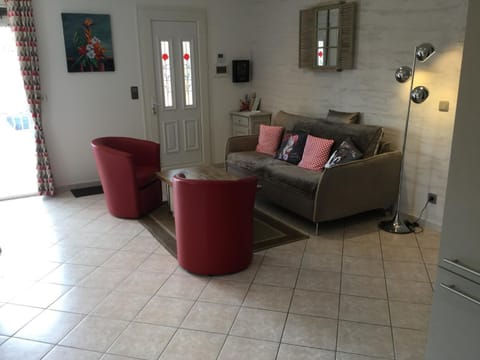 Communal lounge/ TV room, Living room