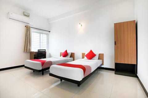 Flagship 82361 Black Pearl Residency Hotel in Coimbatore