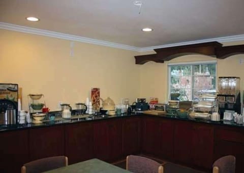 Restaurant/places to eat, Dining area, On site, Breakfast