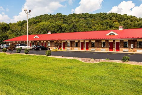 Econo Lodge Nature lodge in Kentucky