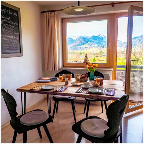 Natural landscape, Living room, Seating area, Dining area, Mountain view, kitchen